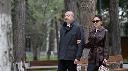 Алиевы открыли новый парк в Баку