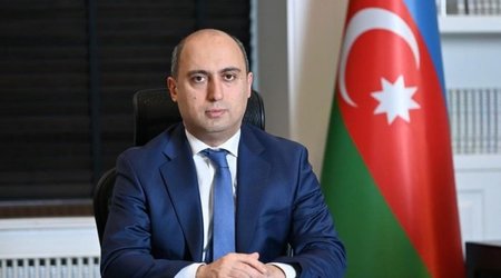 Nazir müəllimləri təbrik etdi
