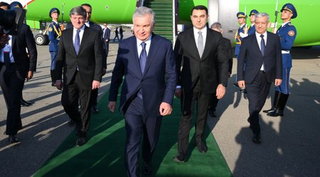 Özbəkistan Prezidenti Şavkat Mirziyoyev Azərbaycanda səfərdədir