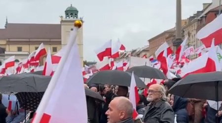 Крупный митинг против мигрантов в Польше