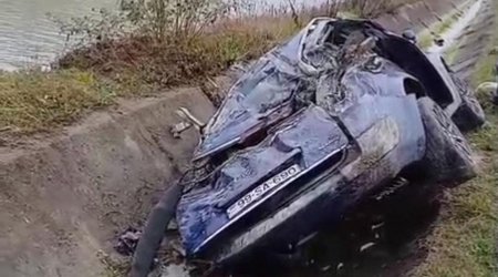 Qusarda avtomobil kanala aşıb, 5 nəfər xəsarət alıb