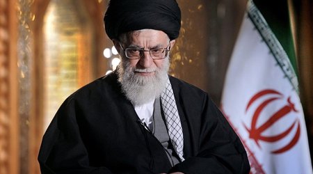 Хаменеи высмеял заявления Трампа о ядерной программе Ирана