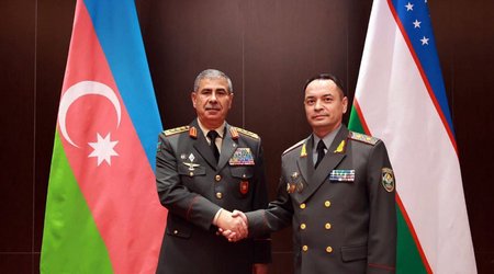 Министр обороны Азербайджана совершает визит в Узбекистан