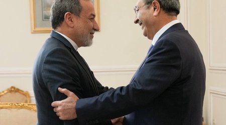 Azerbaijani president’s envoy meets Iran’s foreign minister in Tehran