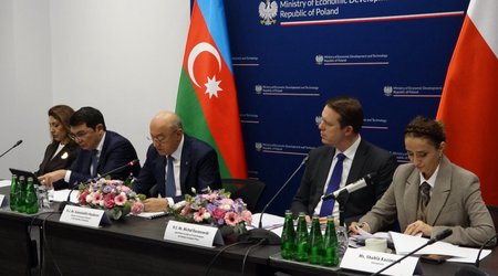 Кямаледдин Гейдаров рассказал в Варшаве о бизнес-климате в Азербайджане