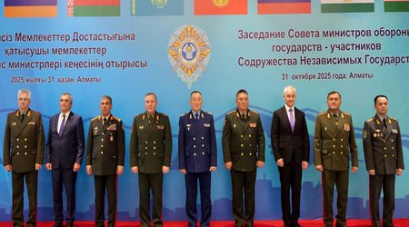 Министр обороны Азербайджана находится с визитом в Казахстане