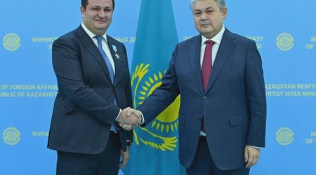 Kazakhstan honors ambassador to Azerbaijan with Order of Kurmet