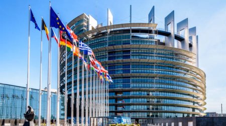 «Русский дом» закрывается, офис Европарламента открывается