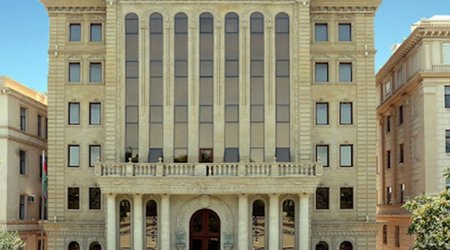 Nəsimi Rayon İcra Hakimiyyətinin yeni başçısı kollektivə təqdim olunub