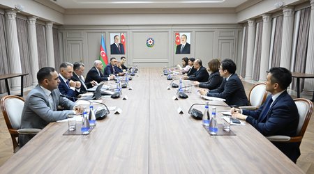 Əli Əsədov AİB prezidenti ilə görüşüb