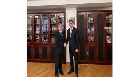 Hikmət Hacıyev Türkmənistan səfiri ilə görüşüb