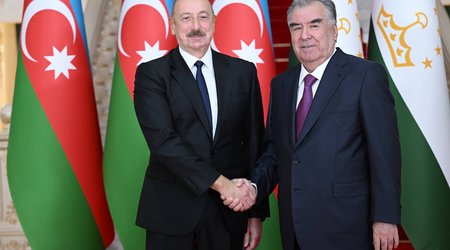 Emoməli Rəhmon İlham Əliyevi təbrik edib