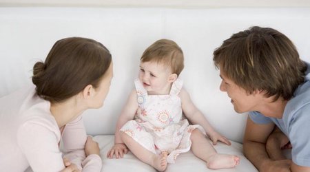 Cari ildə övladlığa uşaq götürən subay şəxslərin sayı açıqlanıb