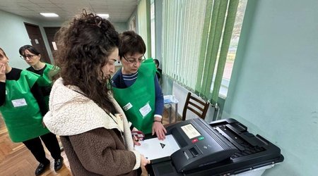 Грузинам запретили голосовать за границей