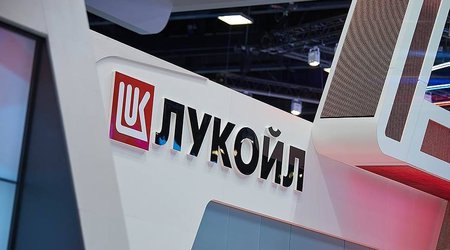 Великобритания продлила лицензию для болгарских дочек "Лукойла"