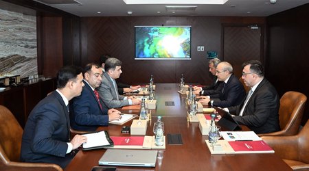 Azərbaycan və Pakistan investisiya axınlarının artırılmasını müzakirə edib