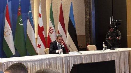 Azərbaycan 10 ayda Orta Dəhliz üzrə 317 blok-qatar qəbul edib – Rövşən Rüstəmov