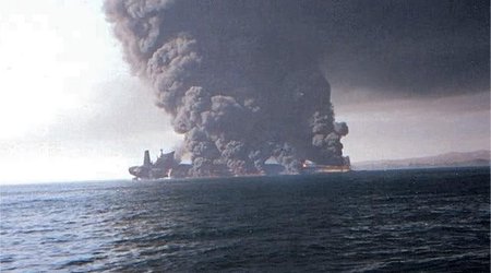 Повторная атака беспилотников на танкер у берегов Турции