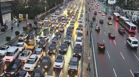 Bakıda tıxac olan yollar - Siyahı
