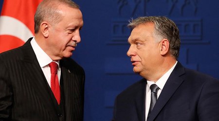 Орбан договорился с Эрдоганом о сохранении поставок российского газа через Турцию