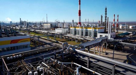 Украинские дроны остановили российский НПЗ