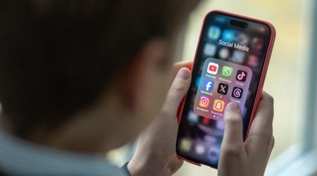 Австралия первой в мире запретила соцсети для детей