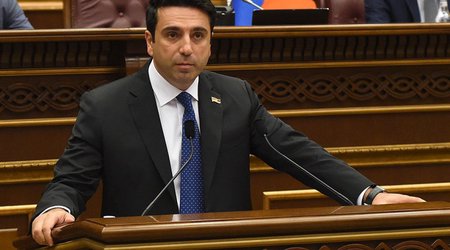 Спикер парламента Армении допускает новую демаркацию границы