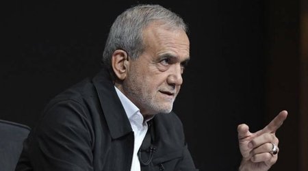 Пезешкиан провёл переговоры с Токаевым