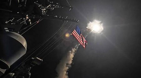 Syria TV: США применили световые бомбы после нападения ИГ на патруль в Сирии