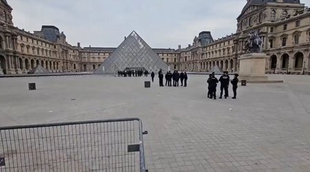Лувр временно закрылся для посетителей из-за забастовки персонала