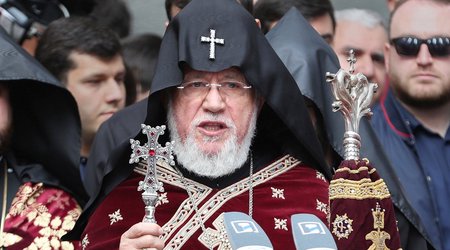 В Армении противостояние сторонников и противников Гарегина II