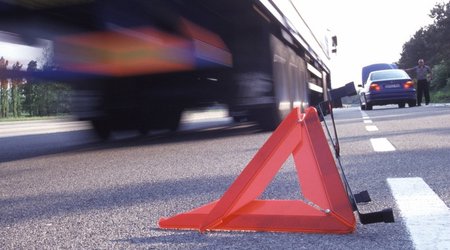 Женщина скончалась после наезда автомобиля в Гахе