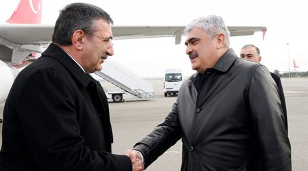 Cevdet Yılmaz Azərbaycana gəlib