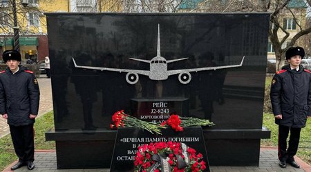 В Чечне открыли памятник жертвам крушения самолета AZAL