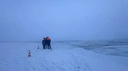В Якутии по меньшей мере два человека погибли, провалившись под лед