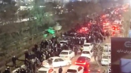В Тегеране задержали более 100 протестующих
