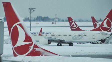 İstanbulda əlverişsiz hava şəraiti səbəbindən 54 uçuş təxirə salınıb