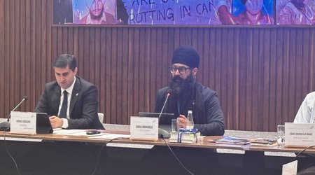 Hindistan Konstitusiyasında hüquqlar kobud şəkildə pozulur-Singh Moninder