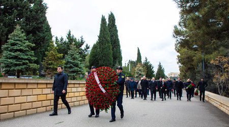 “Azərsun Holdinq”in rəhbər heyəti 20 Yanvar şəhidlərini yad edib -FOTO
