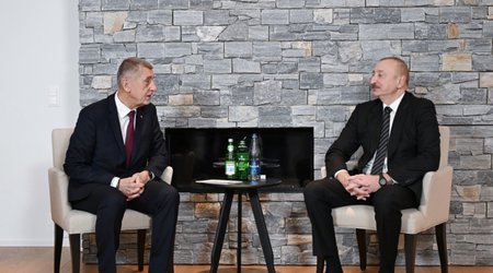 İlham Əliyev Çexiyanın Baş naziri ilə görüşüb