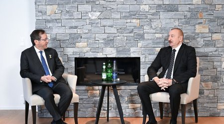 Prezident İsxak Hersoqla görüşüb