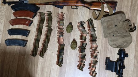 Polis qanunsuz saxlanılan silah-sursat aşkarlayıb