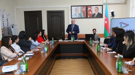 “Mediada Azərbaycan dili” mövzusunda növbəti təlim keçirilib
