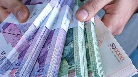 Iranian Rial Hits Record Low Amid Nationwide Protests and Economic Crisis