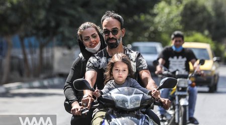İranda qadınlara motosiklet sürməyə icazə verilib