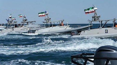 Иран начал двухдневные военно-морские учения в Ормузском проливе