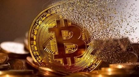 Стоимость биткойна рекордно опустилась ниже $80 тыс.