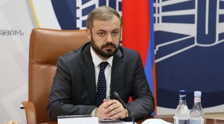 Armenian Economy Minister silent on reports of sugar imports from Azerbaijan