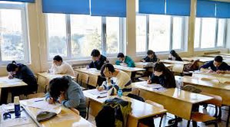 Deputat məktəblərdə çox imtahan keçirilməsi irad bildirib - Video