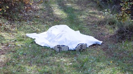 Fermadan gənc qadın meyiti tapıldı